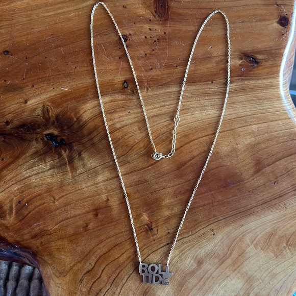 ROLL TIDE❤️ Gold played necklace, worn once.❤️ - Picture 6 of 6